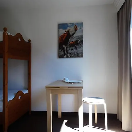 ベッド・アンド・ブレックファスト Bhome Gaestehaus / 4*