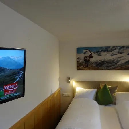 Bhome Gaestehaus / * Neukirchen am Grossvenediger