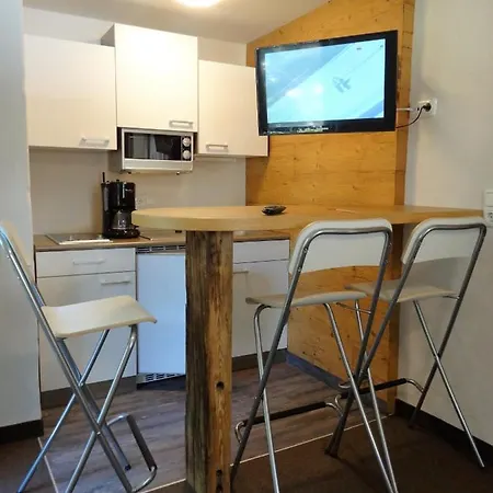 Bhome Gaestehaus / 4*