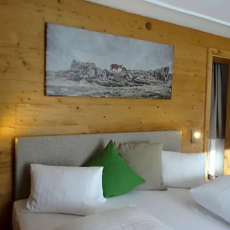 Bhome Gaestehaus /