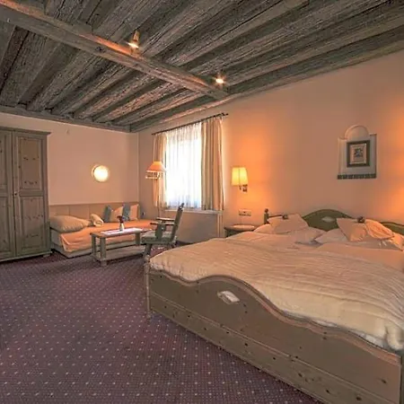Bhome Gaestehaus / Bed and breakfast 4*