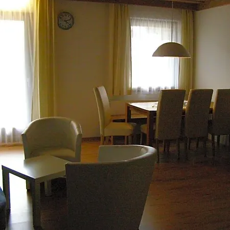 Bhome Gaestehaus /