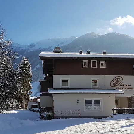 Bhome Gaestehaus / Bed & Breakfast